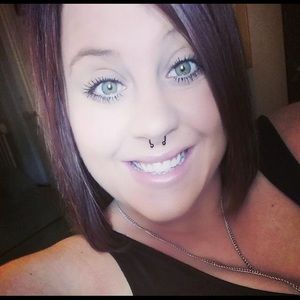 Meet your Posher, Bobbi